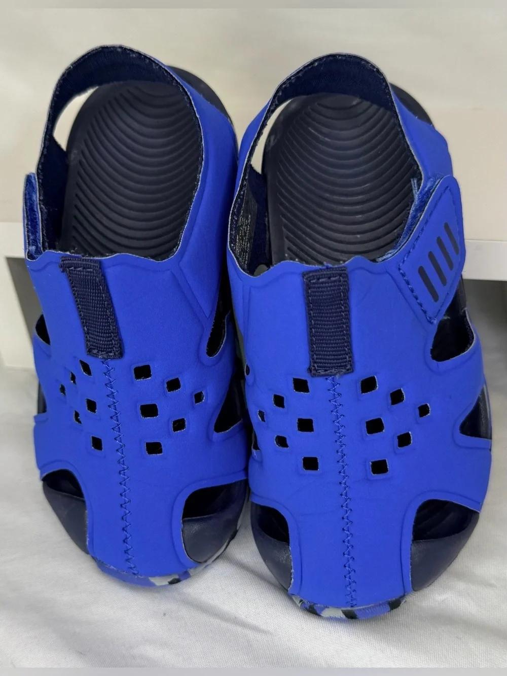 wonder nation Bright Blue Kids Closed-Toe Sandals with Camouflage Sole